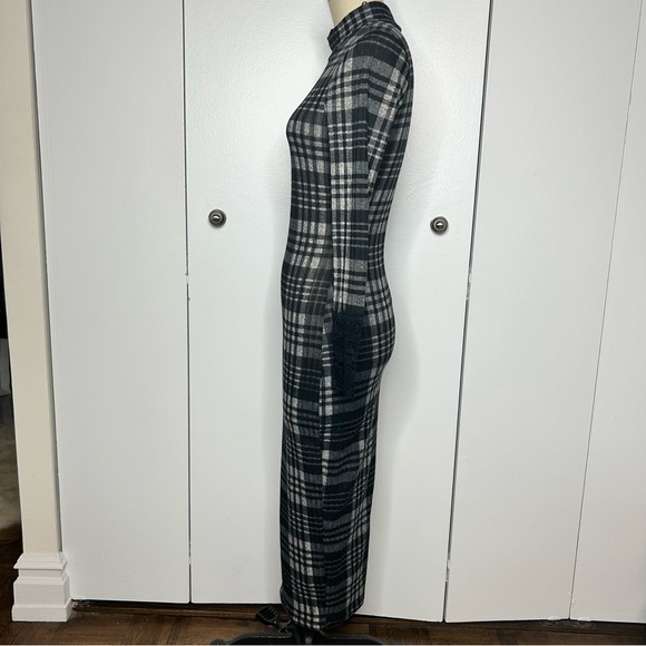 Venus Plaid Bodycon Maxi Dress - Picture 5 of 11